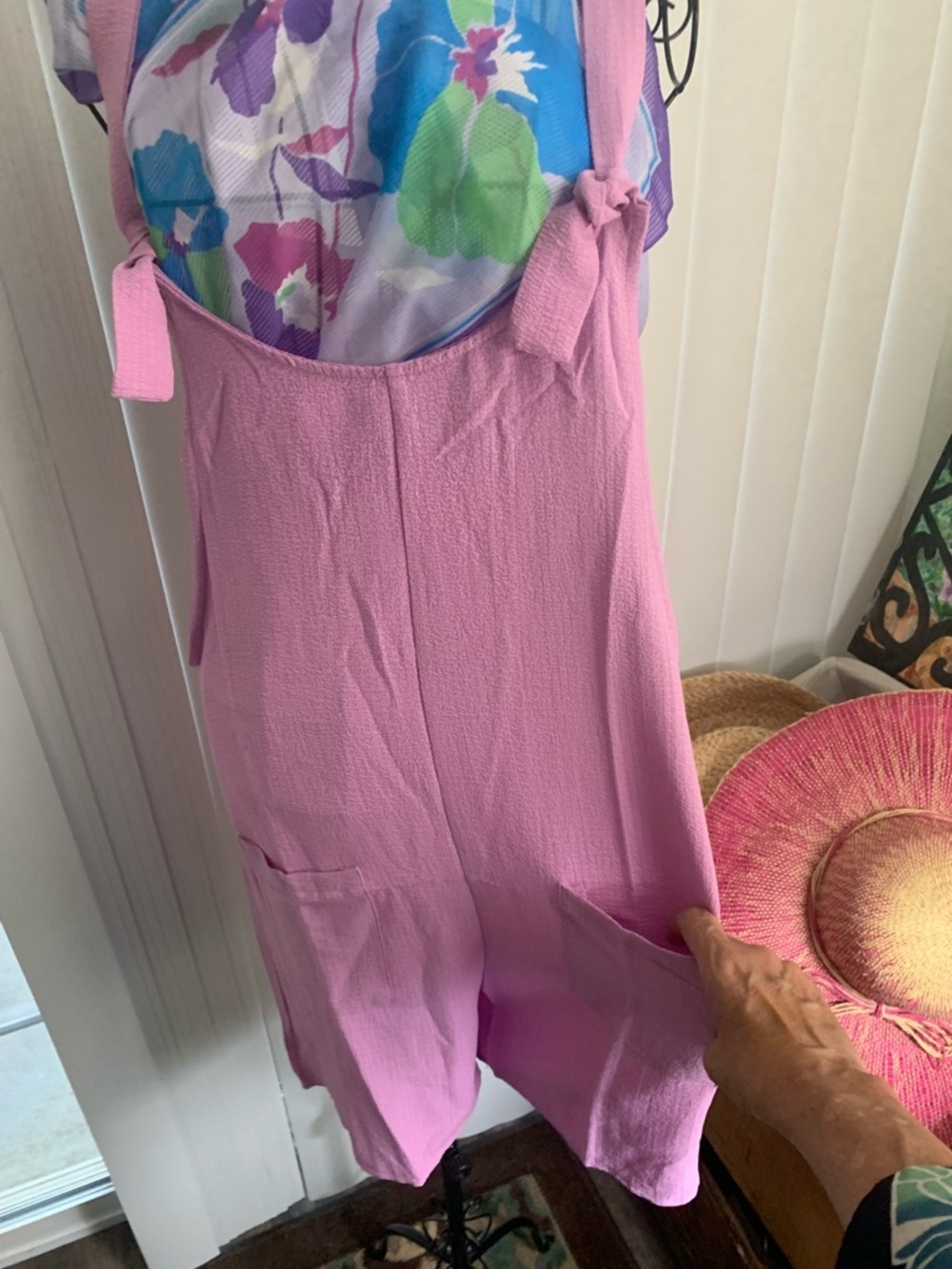 Casual Pink Pocket romper oversalls with Wide Straps - Picture 4 of 8